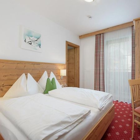 Pension Haus Am Dorfplatz Флахау Экстерьер фото