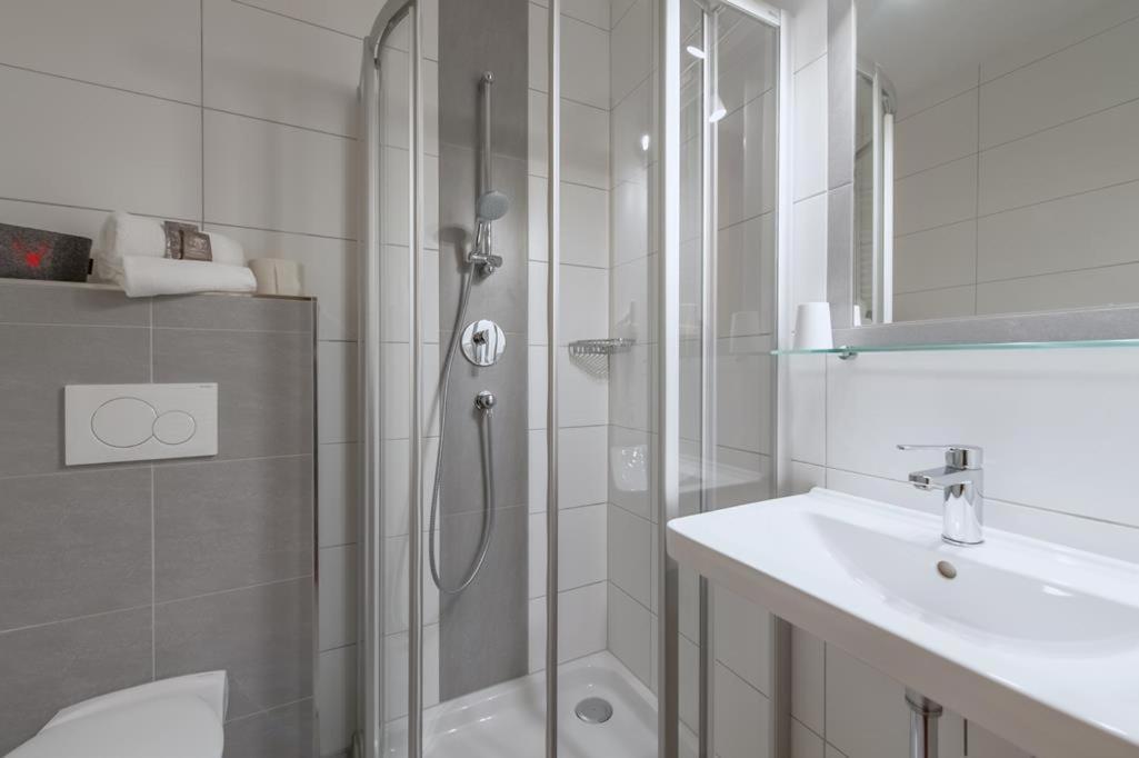 Pension Haus Am Dorfplatz Флахау Номер фото
