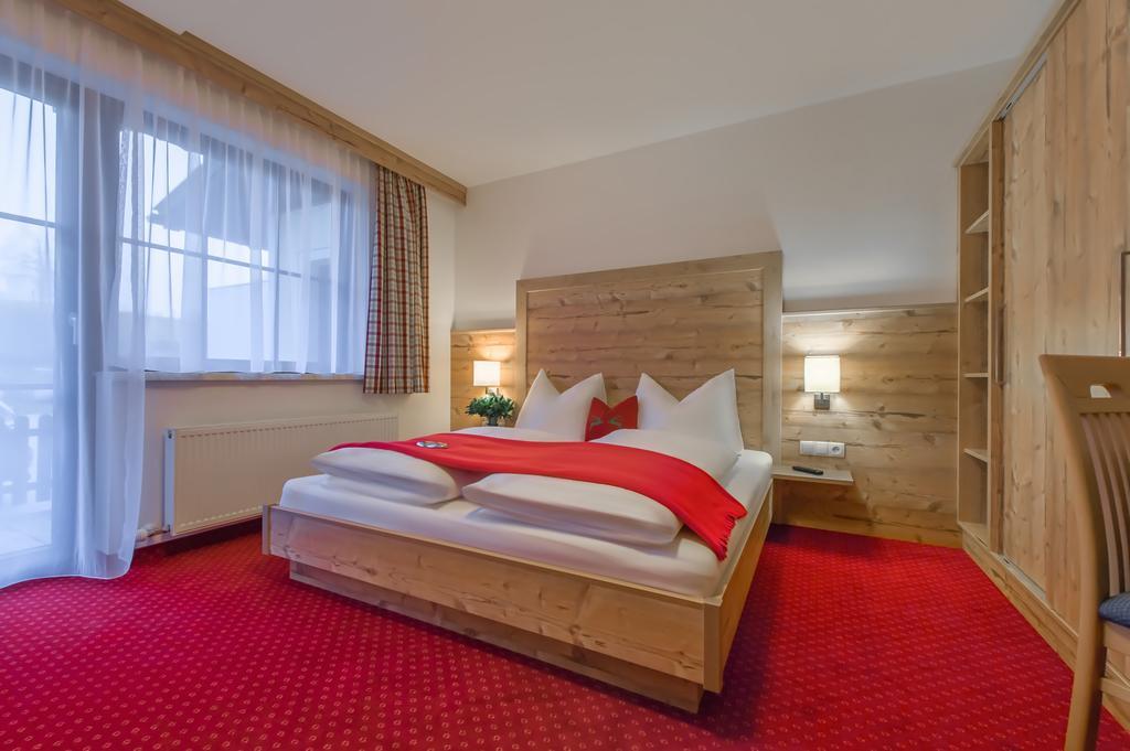 Pension Haus Am Dorfplatz Флахау Номер фото