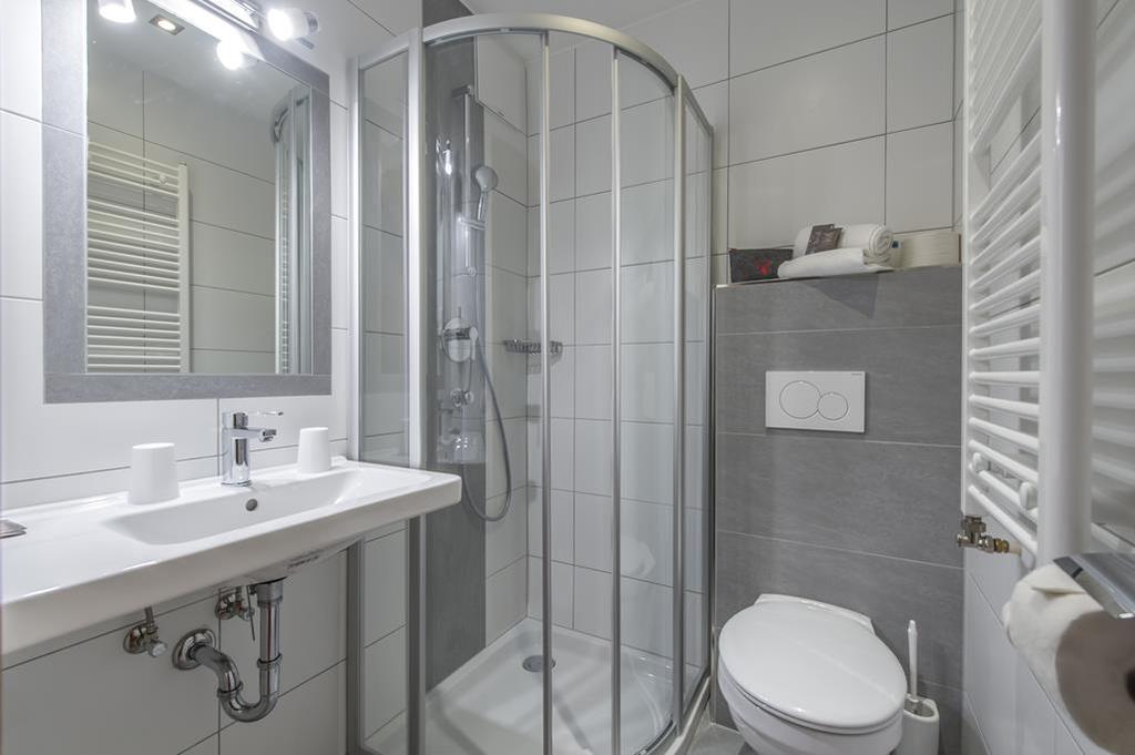 Pension Haus Am Dorfplatz Флахау Экстерьер фото