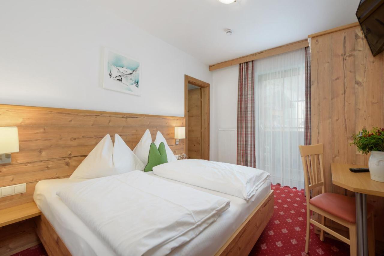 Pension Haus Am Dorfplatz Флахау Экстерьер фото