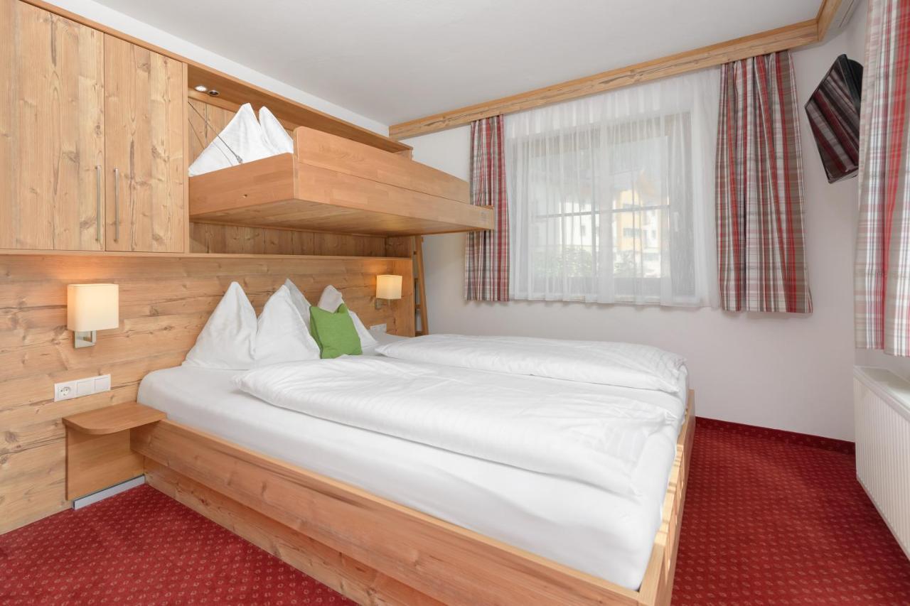 Pension Haus Am Dorfplatz Флахау Экстерьер фото
